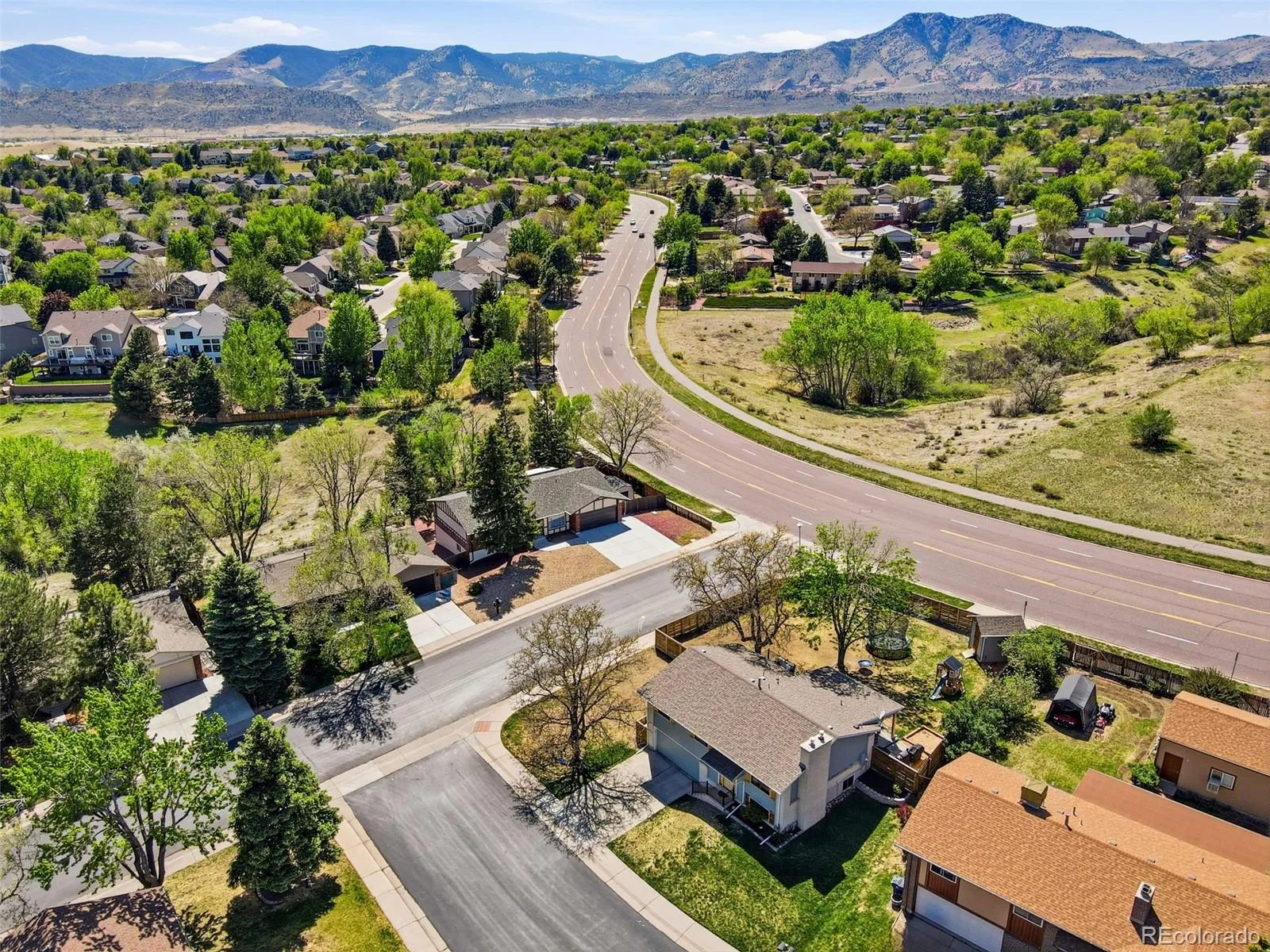 2291 S Zang Court Lakewood CO 80228 MLS #REC7138332 06192026234852 1600 32