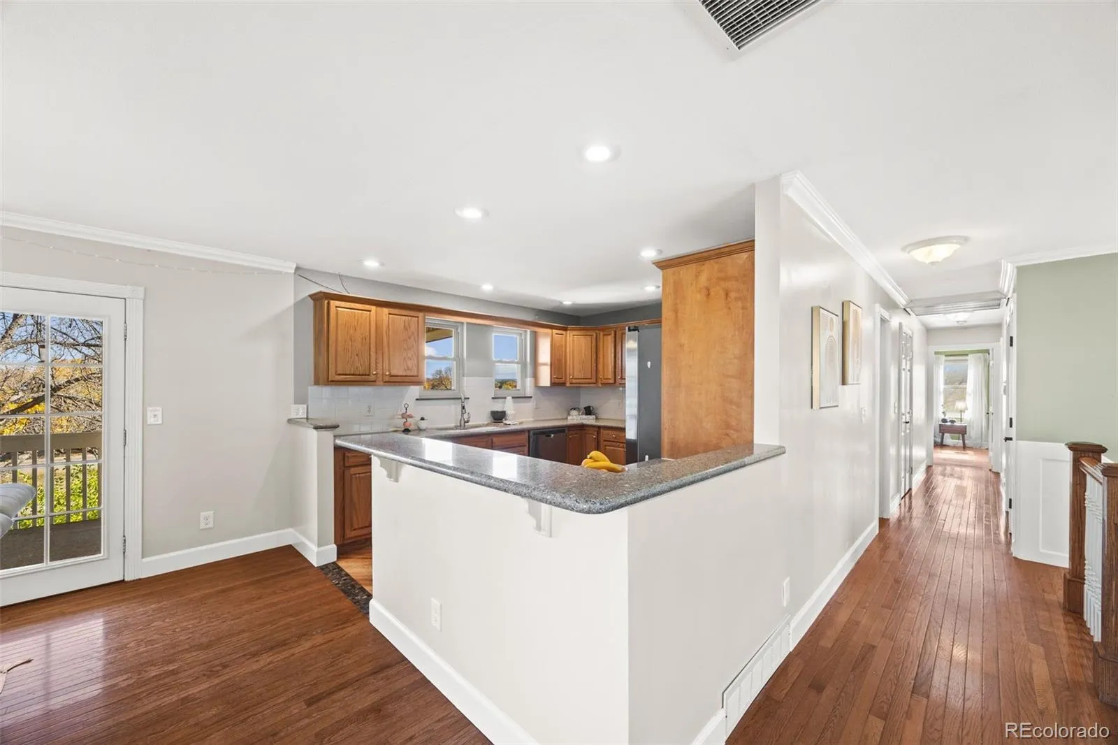 04122026093100 1600 13