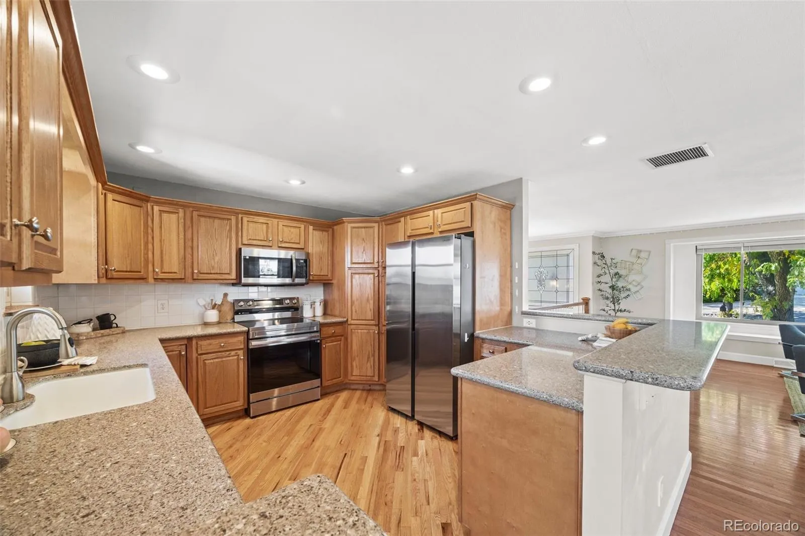 04122026093100 1600 14