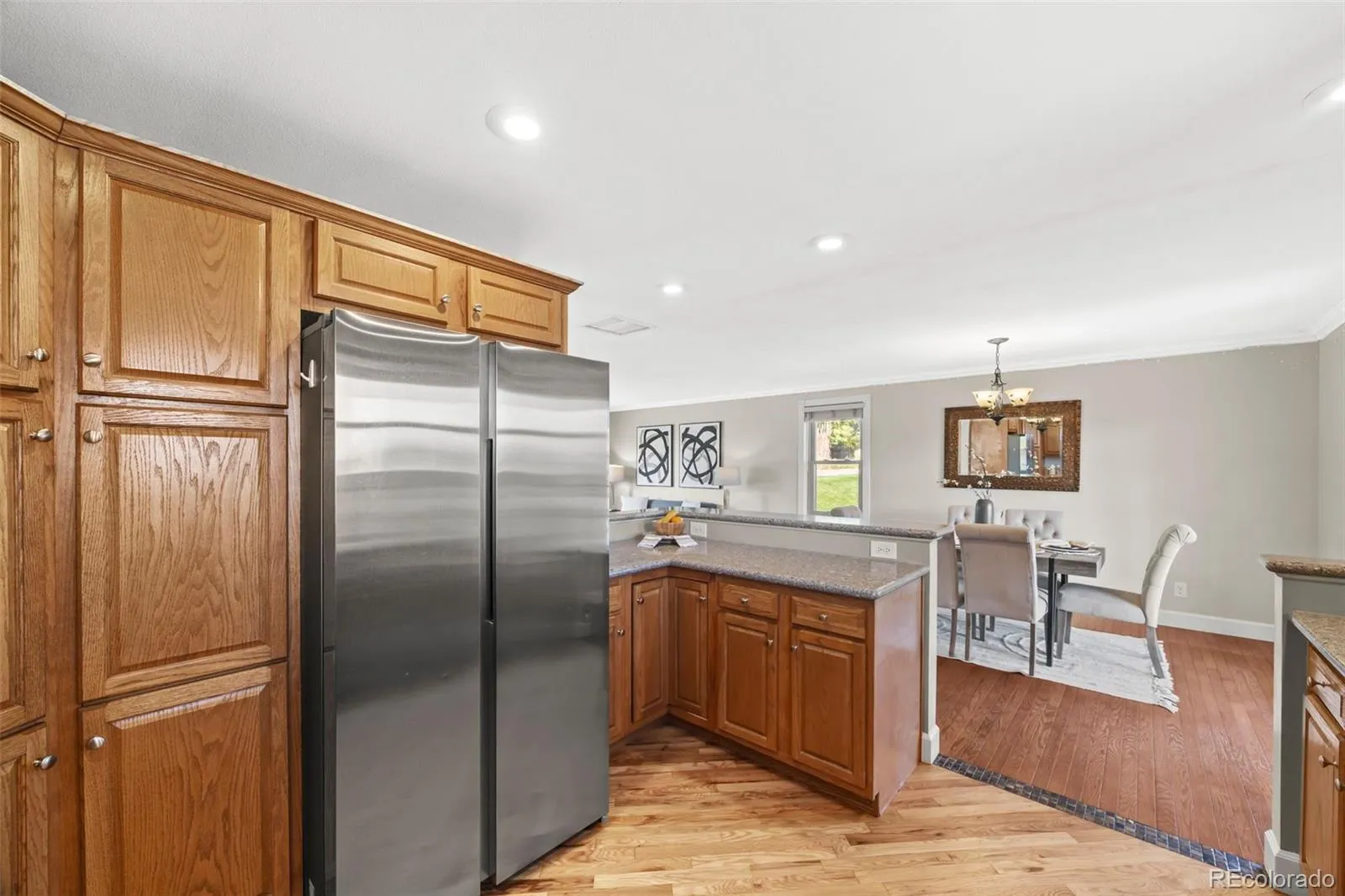 04122026093100 1600 16