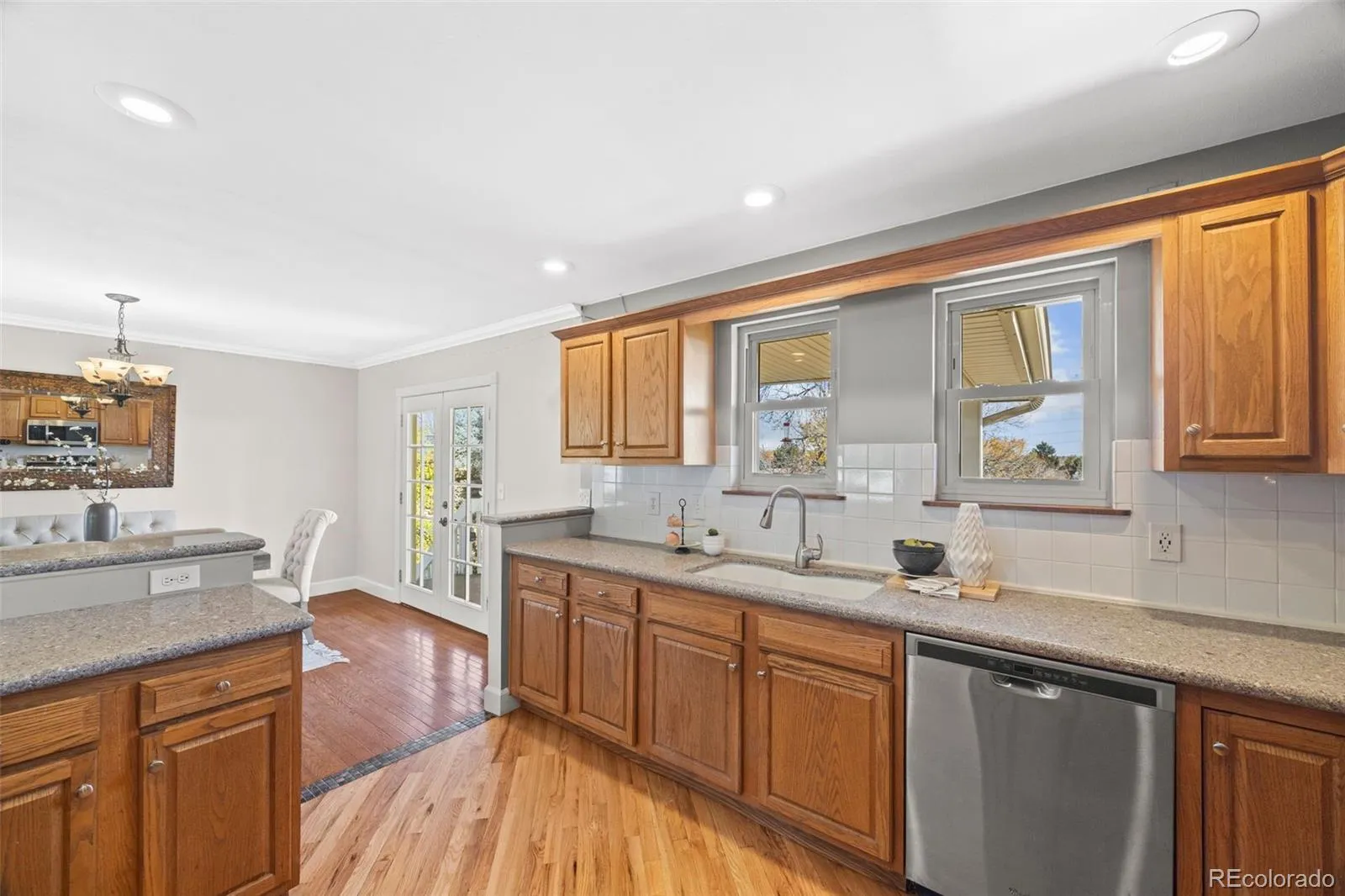 04122026093100 1600 17