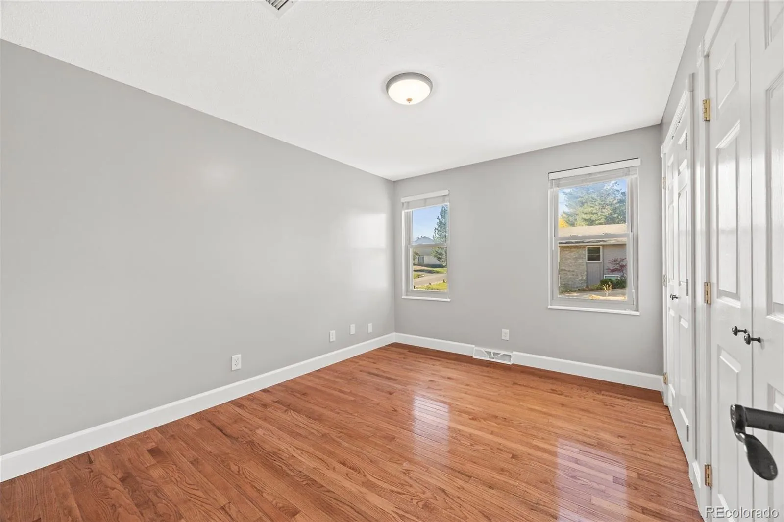 04122026093100 1600 27