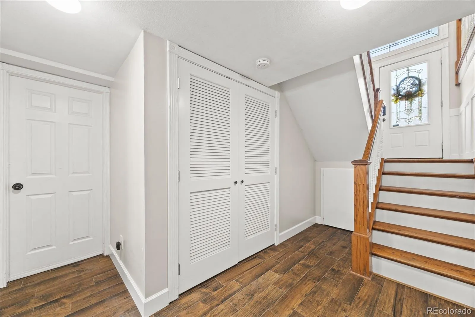 04122026093100 1600 28