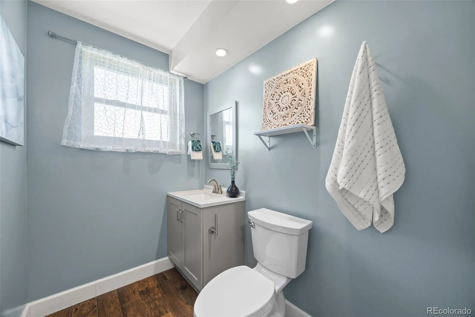 04122026093100 1600 29