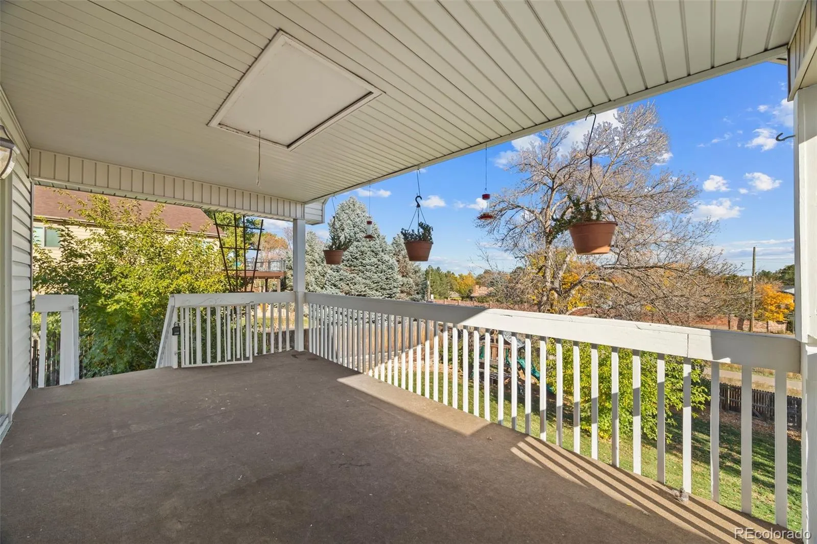 04122026093100 1600 36