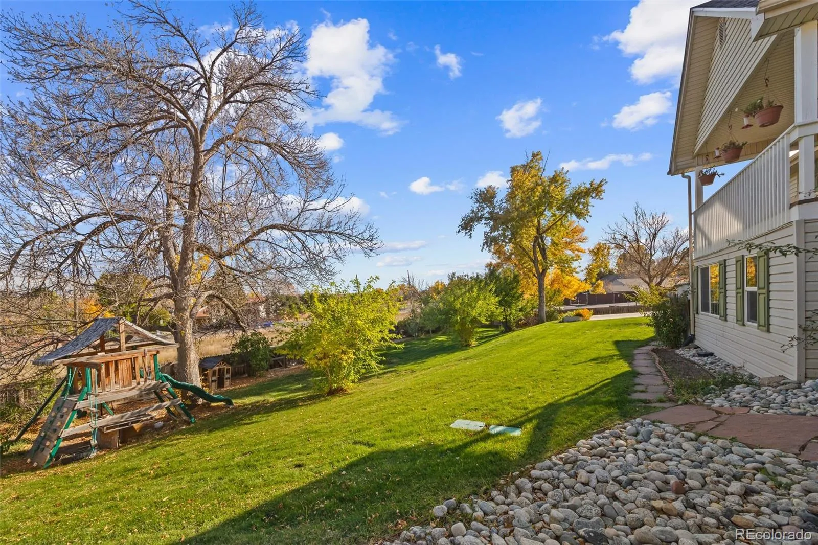 04122026093100 1600 37