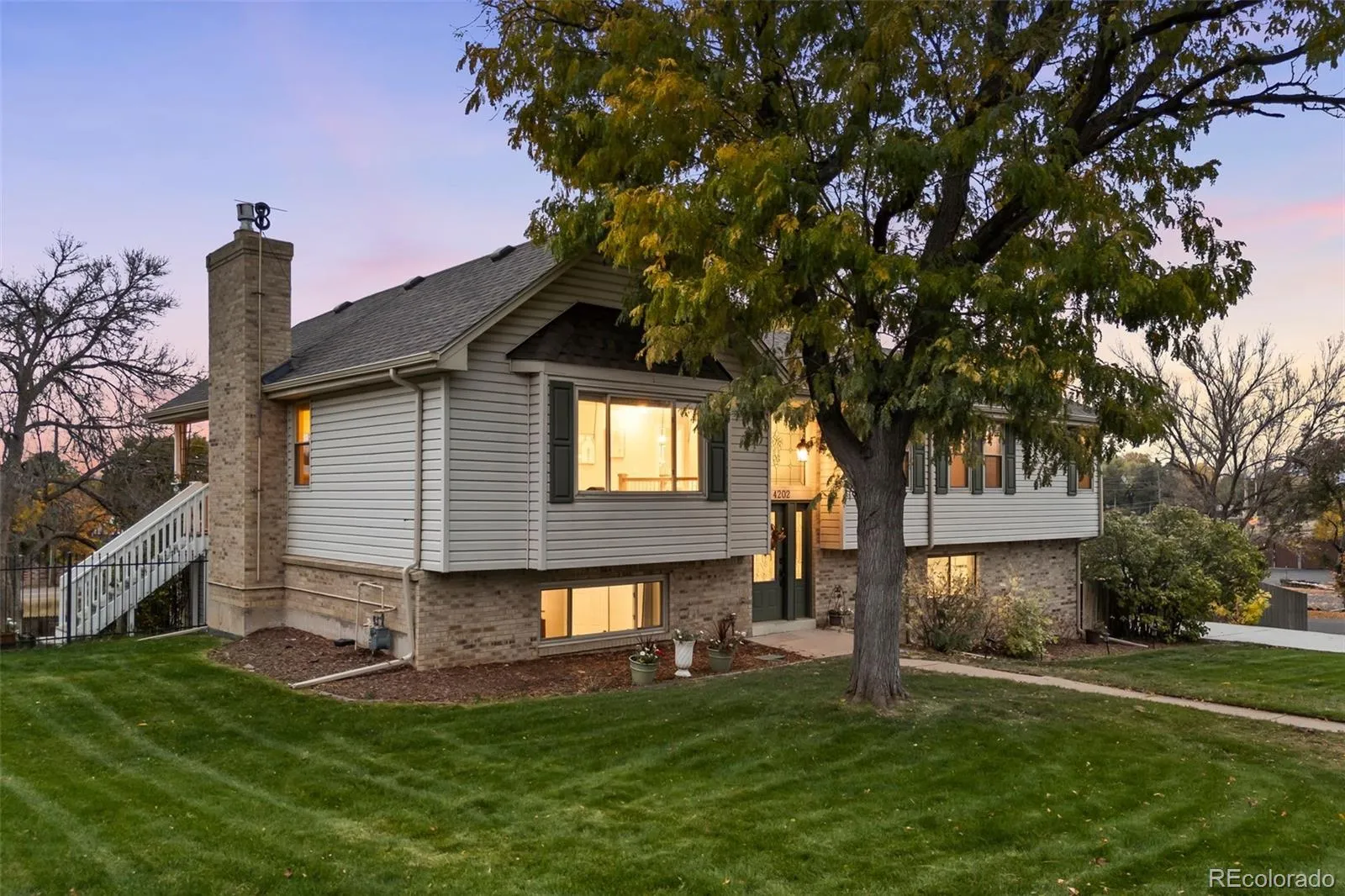 04122026093100 1600 42