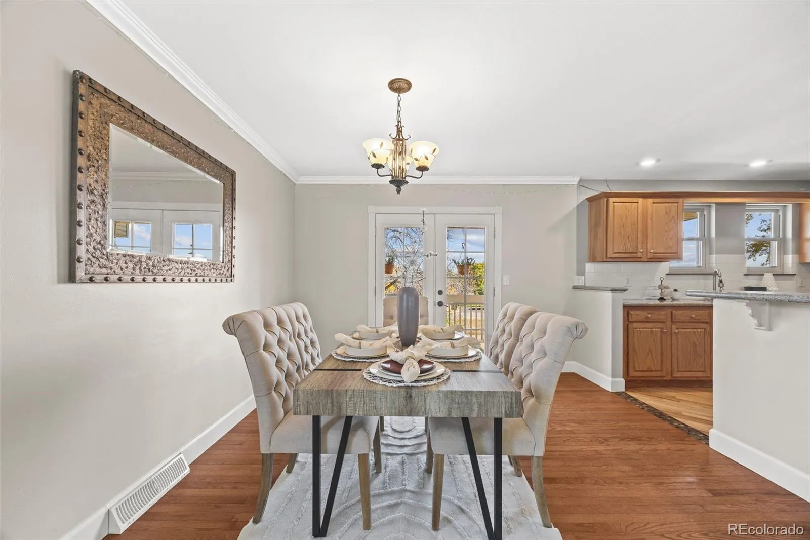 04122026093100 1600 8