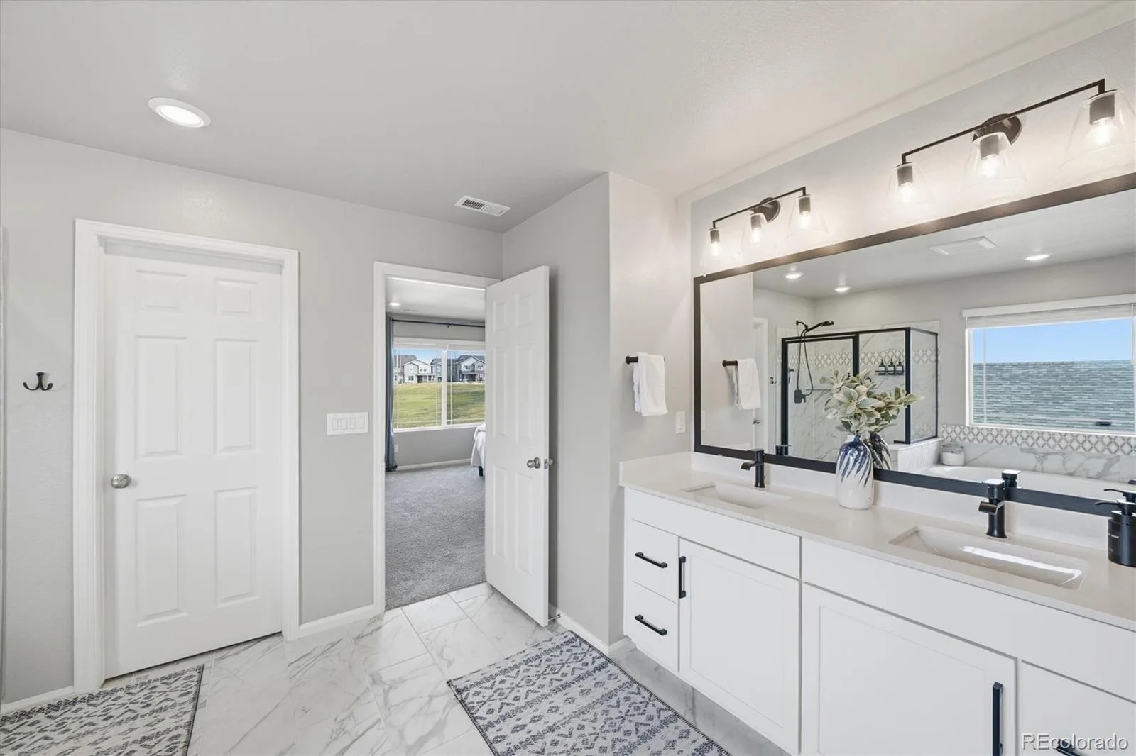 1834 S De Gaulle Court Aurora CO 80018 | MLS #REC7139486 08062026222904 1600 25