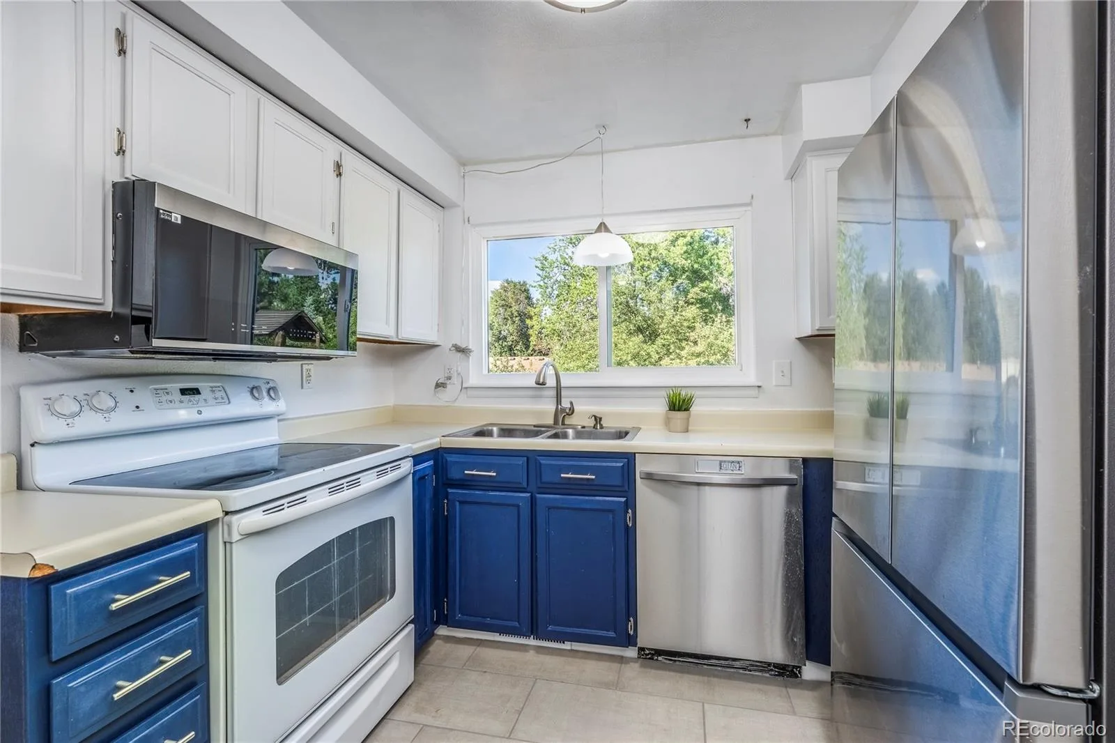 3954 S Bahama Street Aurora CO 80013 | MLS #REC7139567 08202026044654 1600 11