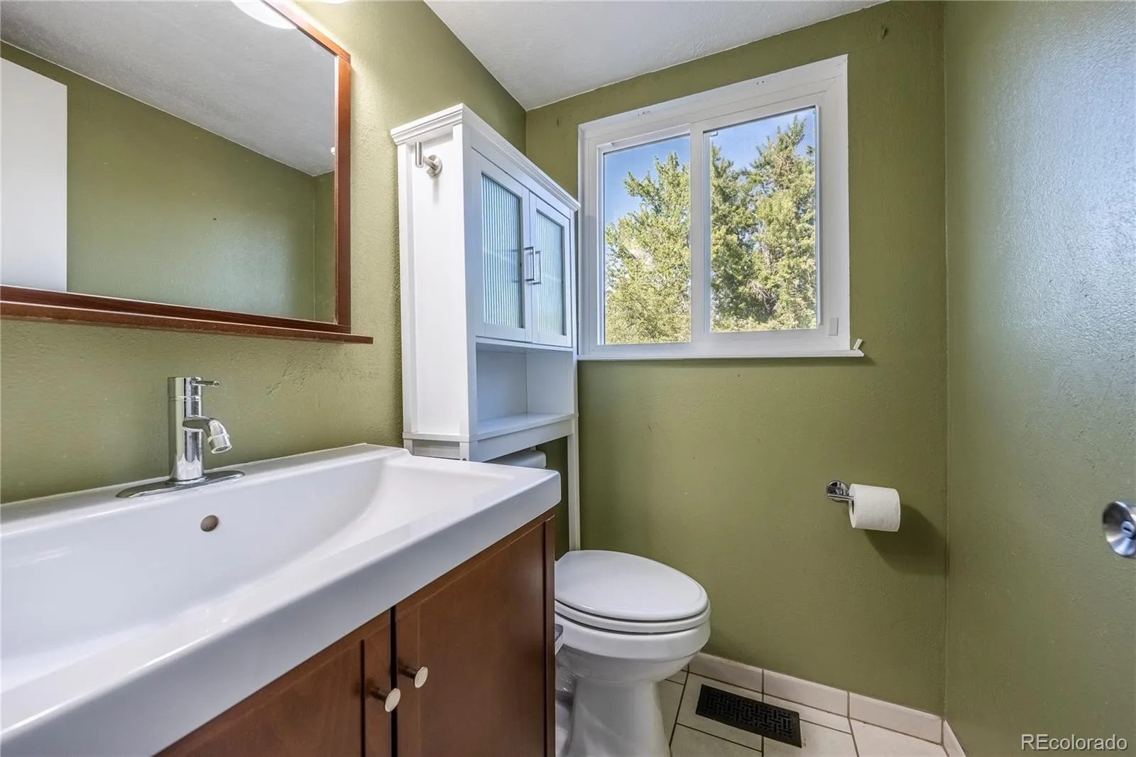 3954 S Bahama Street Aurora CO 80013 | MLS #REC7139567 08202026044654 1600 13