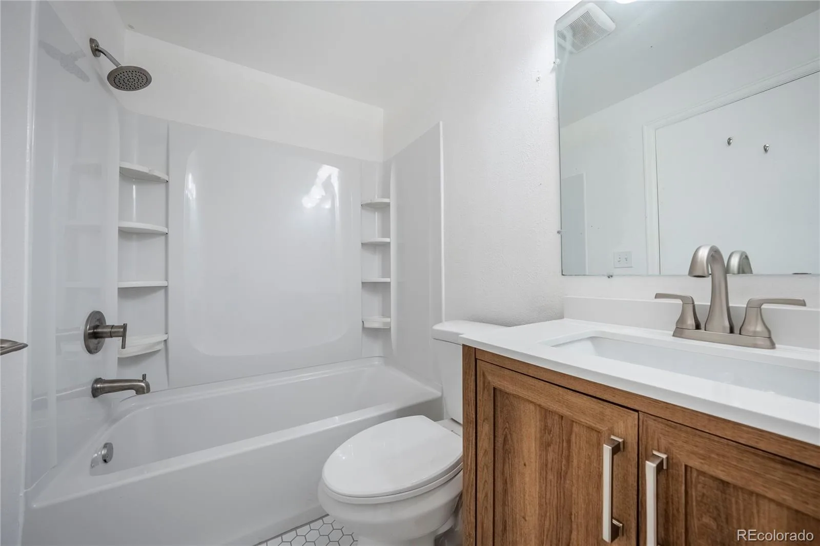 3954 S Bahama Street Aurora CO 80013 | MLS #REC7139567 08202026044654 1600 16