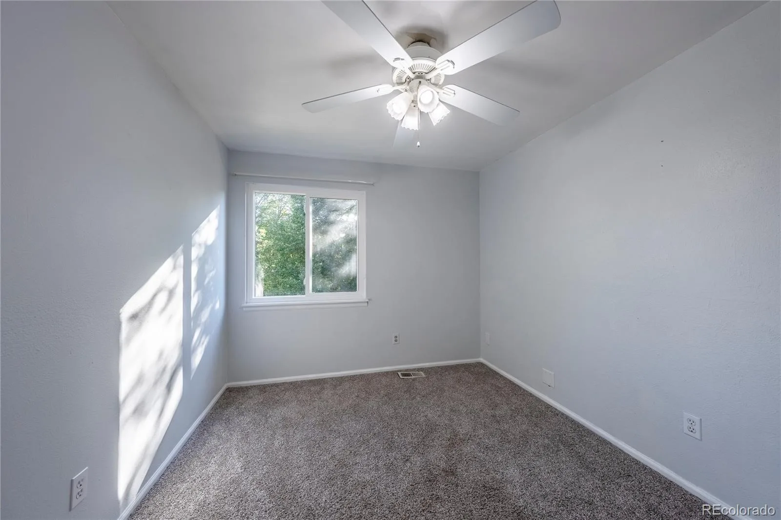 3954 S Bahama Street Aurora CO 80013 | MLS #REC7139567 08202026044654 1600 18