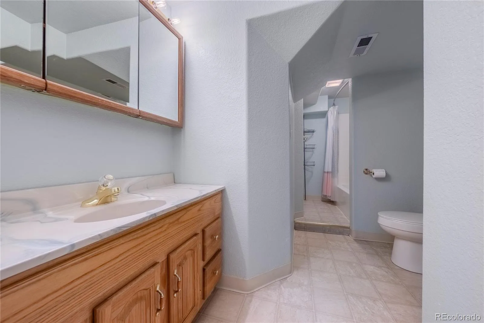 3954 S Bahama Street Aurora CO 80013 | MLS #REC7139567 08202026044654 1600 23