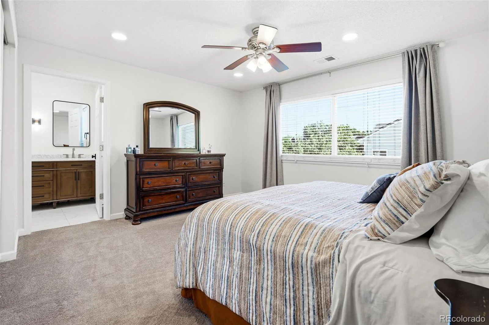 22079 E Belleview Place Aurora CO 80015 | MLS #REC7140097 08272026232511 1600 19