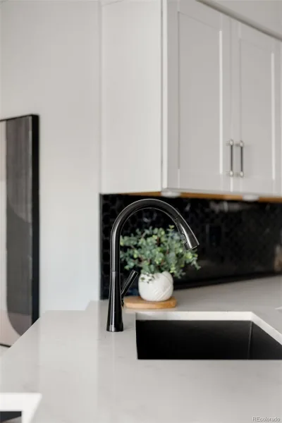 1000 E 1st Avenue #107 Denver CO 80218 | MLS #REC7141790 09262026013634 800 3