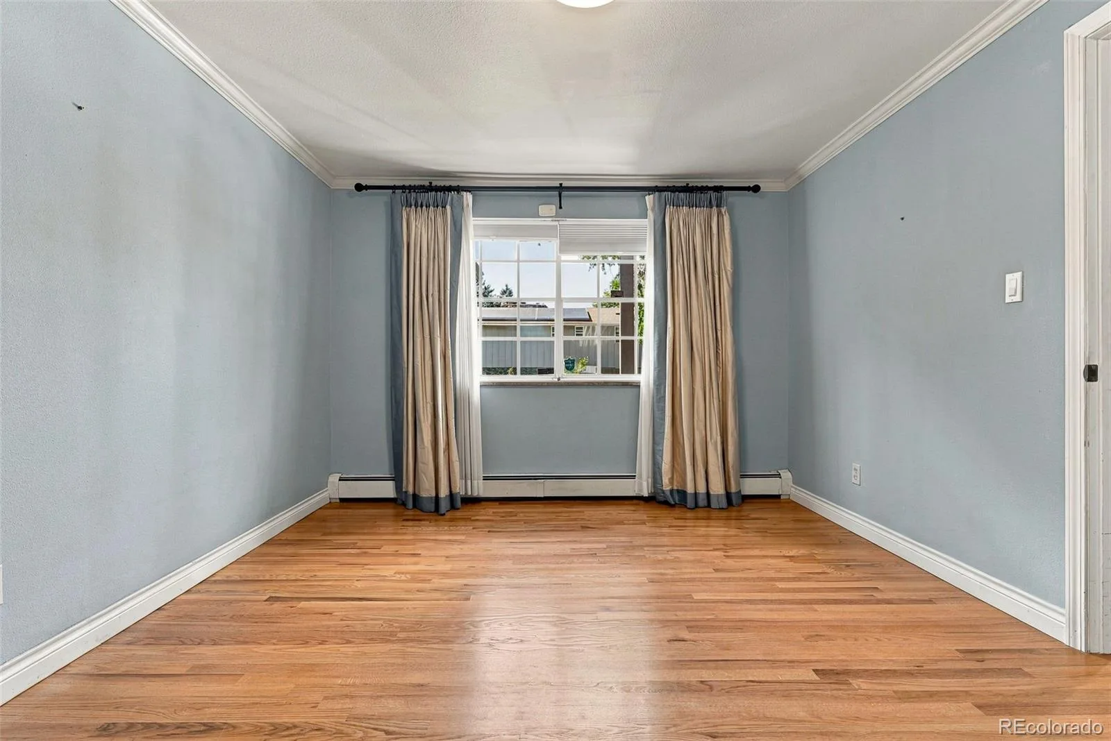3700 S Roslyn Way Denver CO 80237 | MLS #REC7146214 09222026190158 1600 21