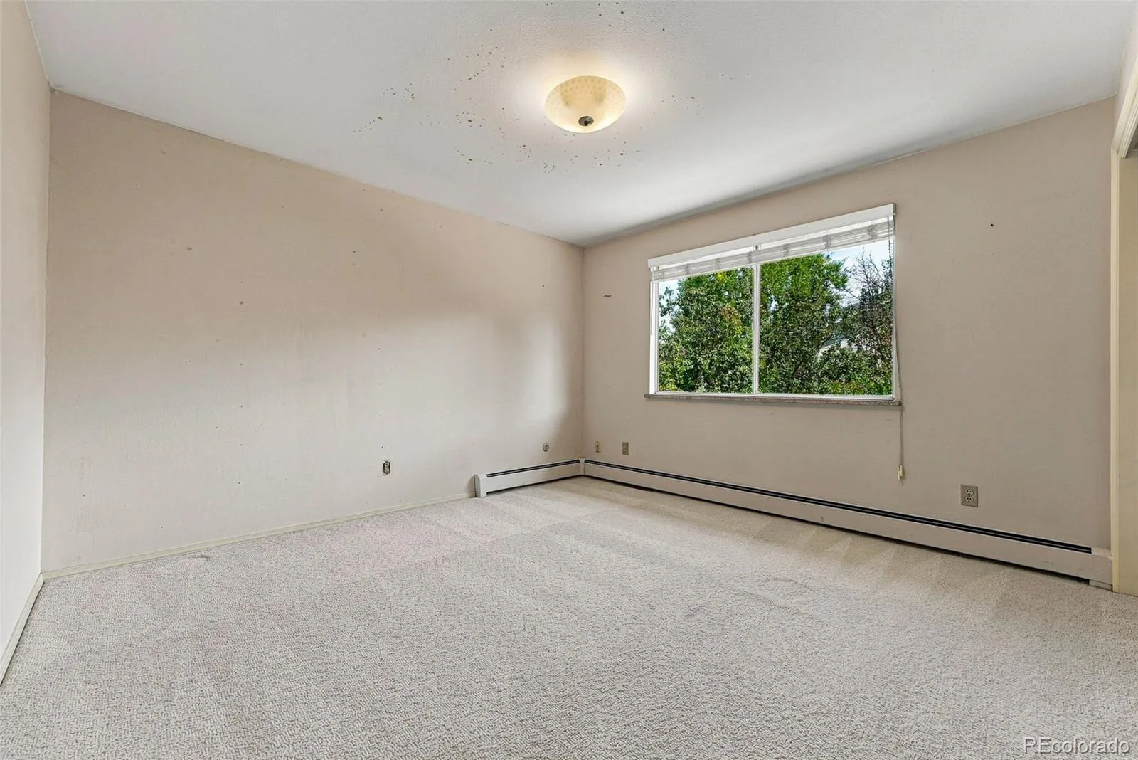 3700 S Roslyn Way Denver CO 80237 | MLS #REC7146214 09222026190158 1600 26