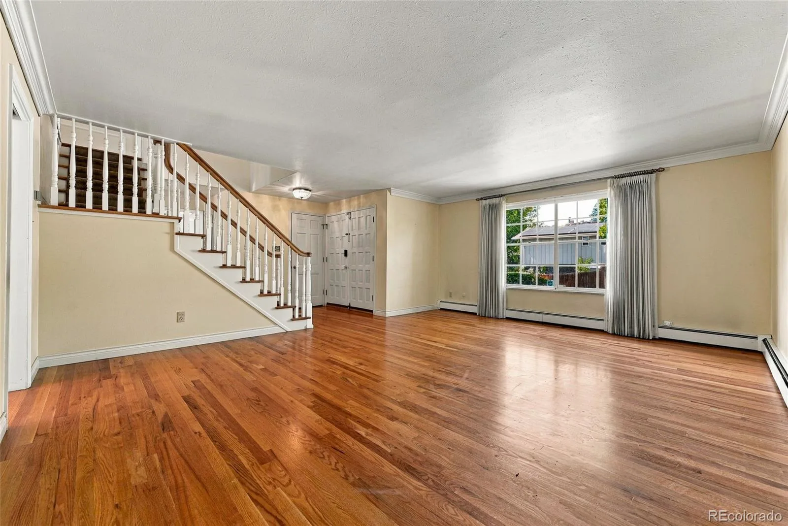 3700 S Roslyn Way Denver CO 80237 | MLS #REC7146214 09222026190158 1600 3