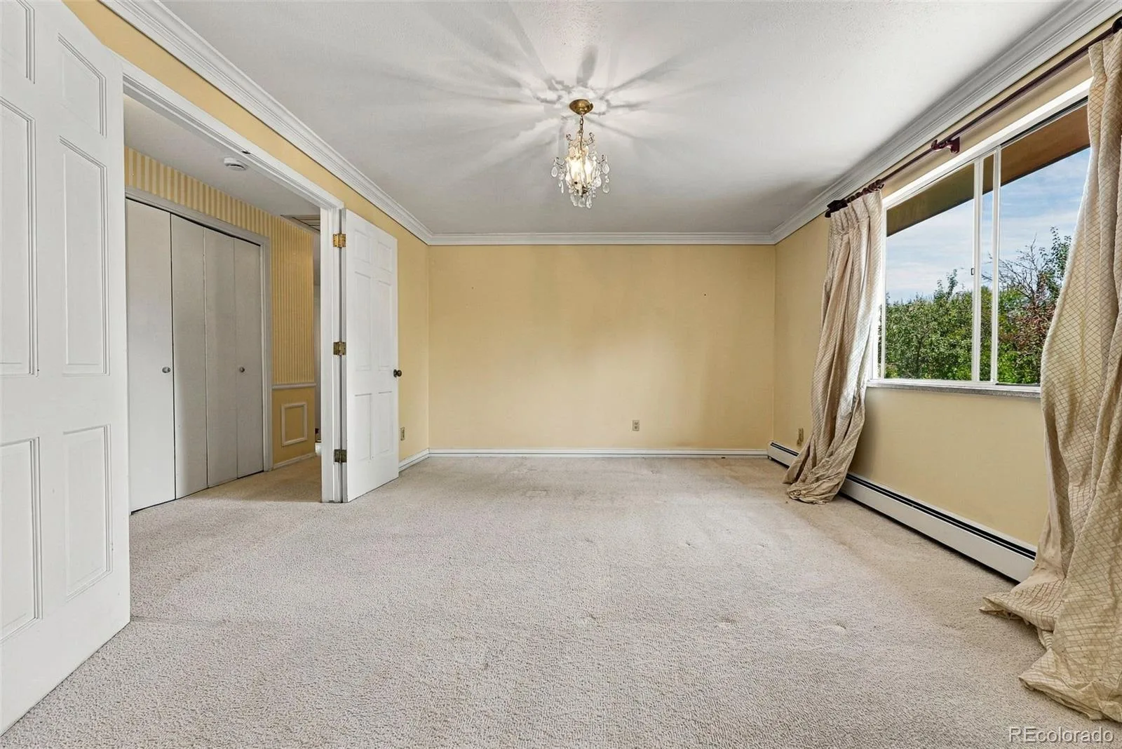 3700 S Roslyn Way Denver CO 80237 | MLS #REC7146214 09222026190158 1600 30