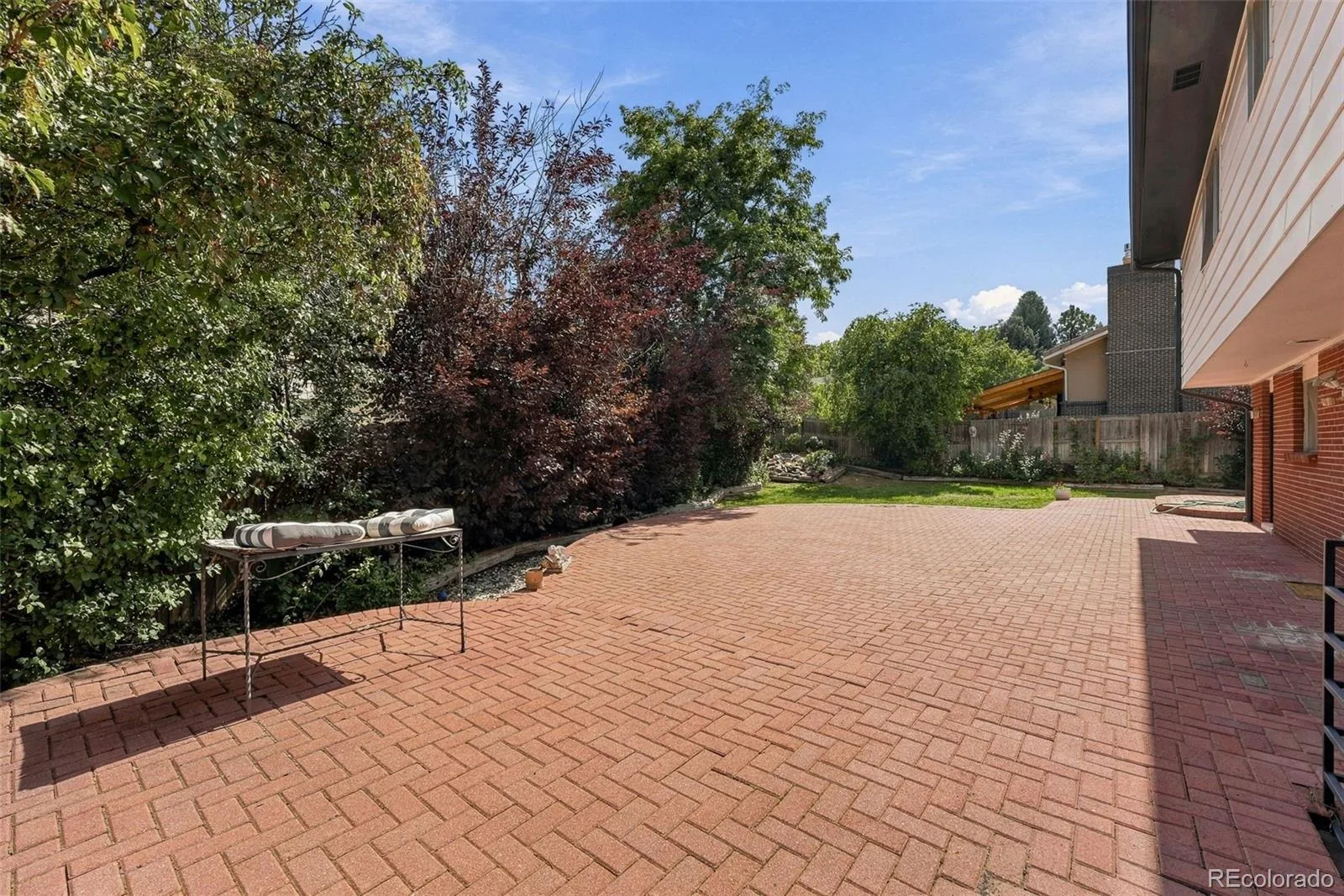 3700 S Roslyn Way Denver CO 80237 | MLS #REC7146214 09222026190158 1600 43