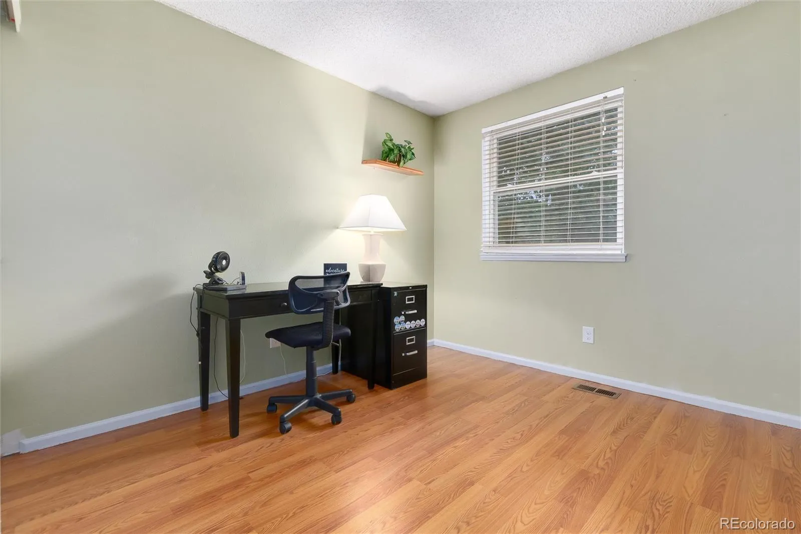 4177 S Lewiston Circle Aurora CO 80013 MLS #REC7146336 05212026184811 1600 35