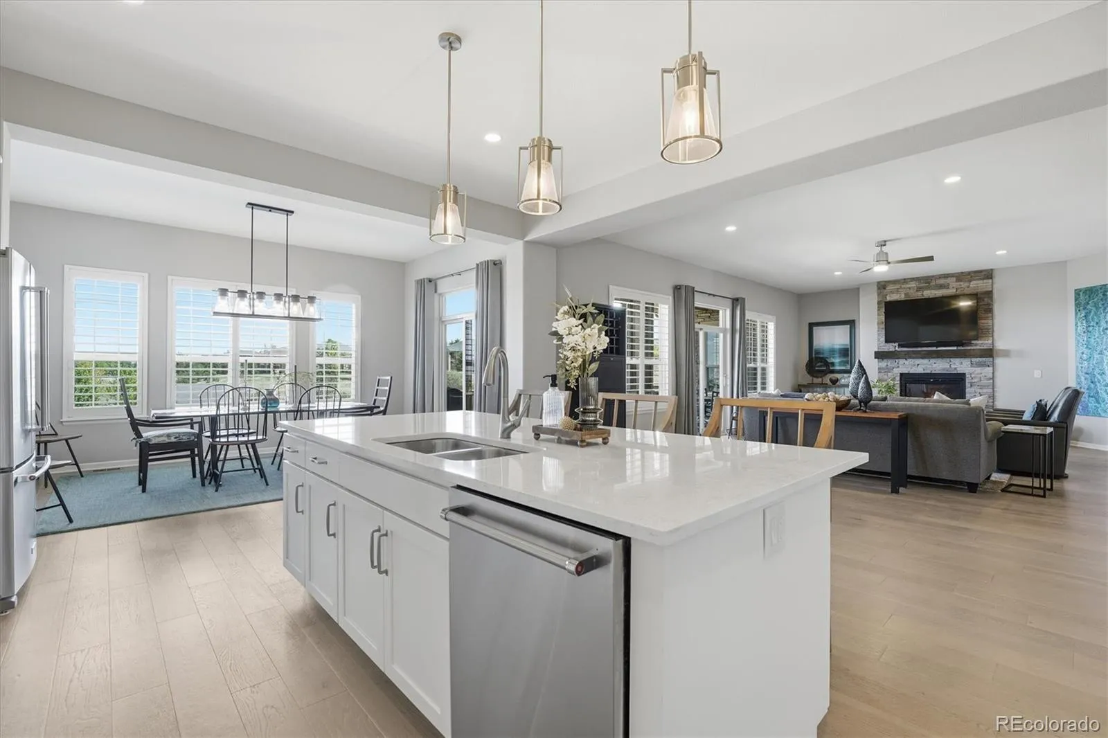 22917 E Bailey Circle Aurora CO 80016 MLS #REC7147627 05162026041251 1600 10