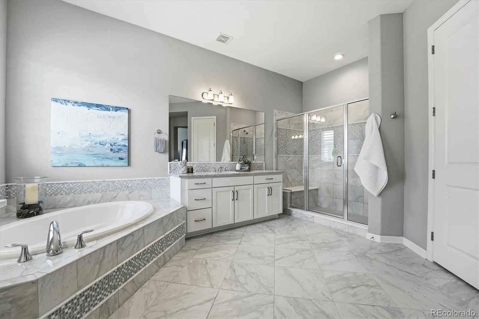 22917 E Bailey Circle Aurora CO 80016 MLS #REC7147627 05162026041251 1600 19