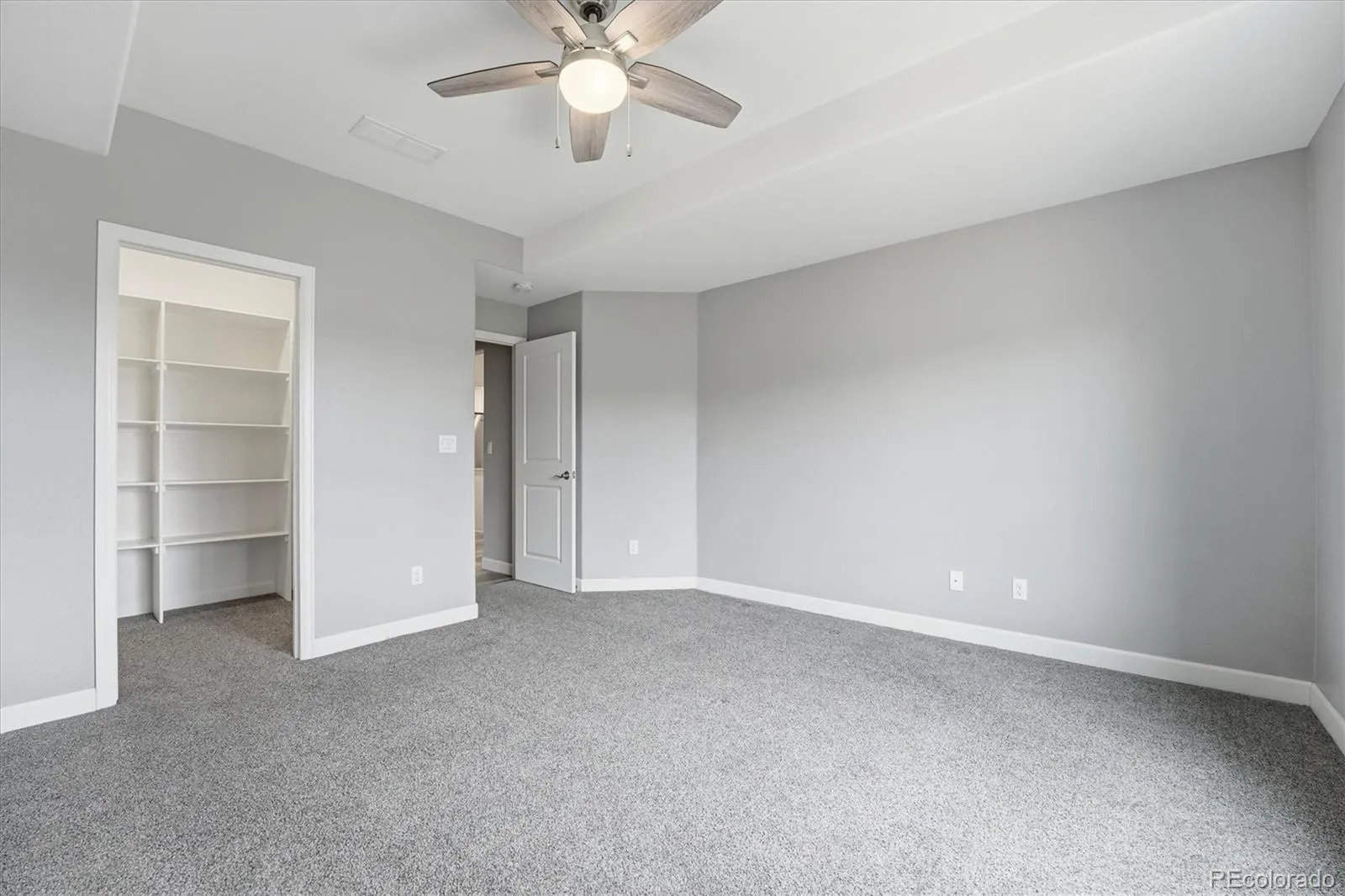 22917 E Bailey Circle Aurora CO 80016 MLS #REC7147627 05162026041251 1600 34