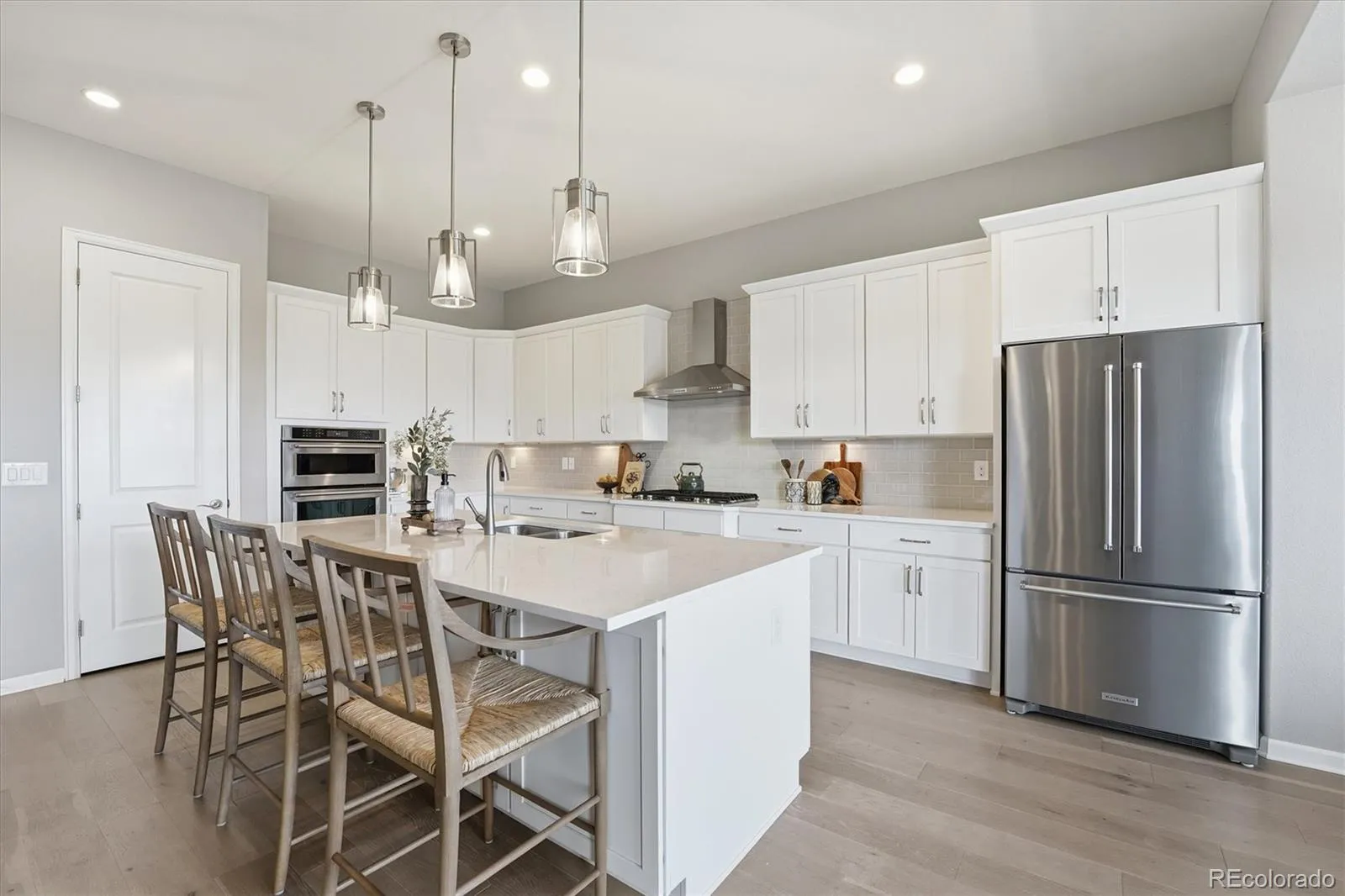 22917 E Bailey Circle Aurora CO 80016 MLS #REC7147627 05162026041251 1600 8