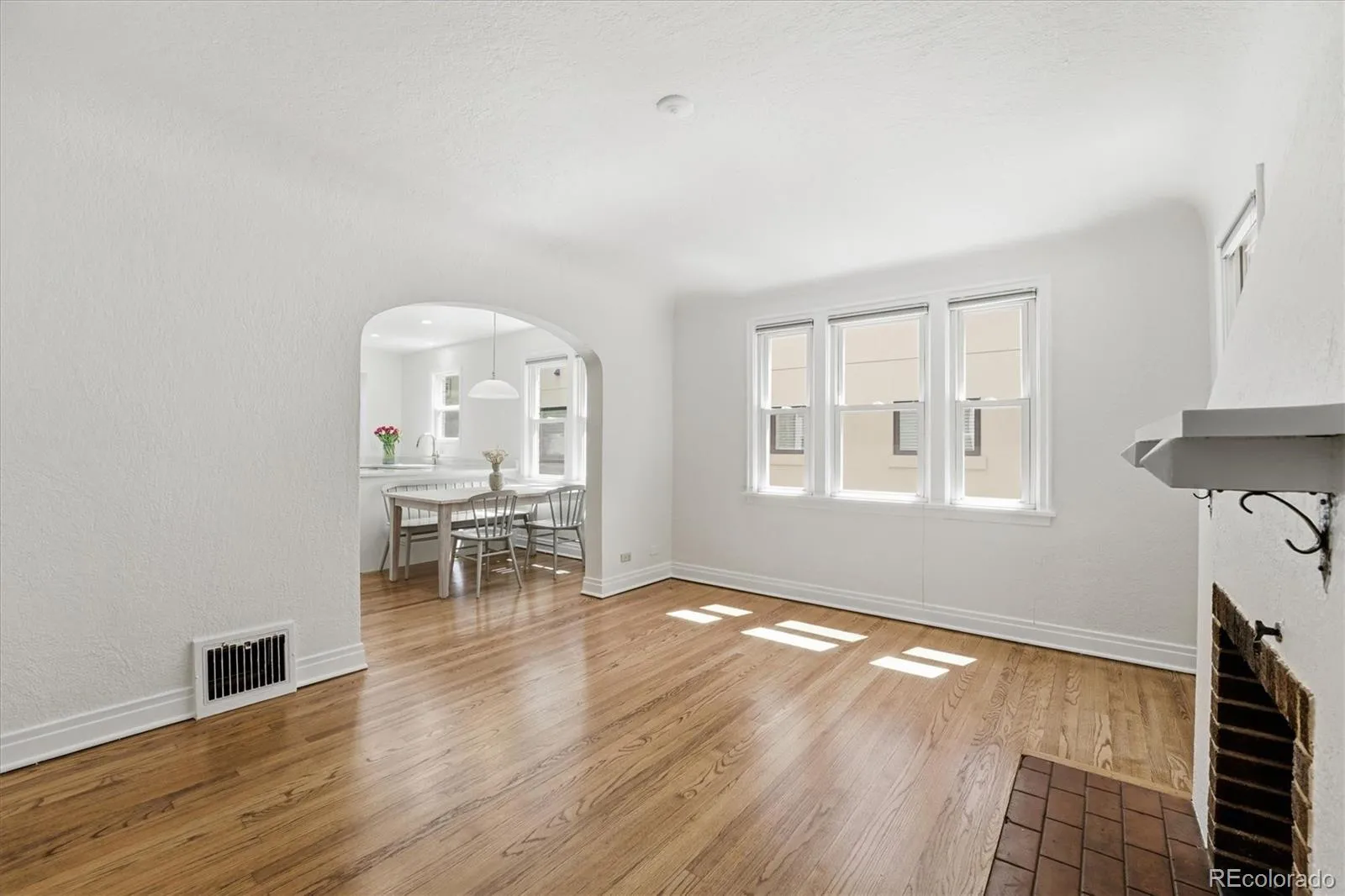 1208 S Elizabeth Street Denver CO 80210 MLS #REC7149422 05142026155417 1600 6
