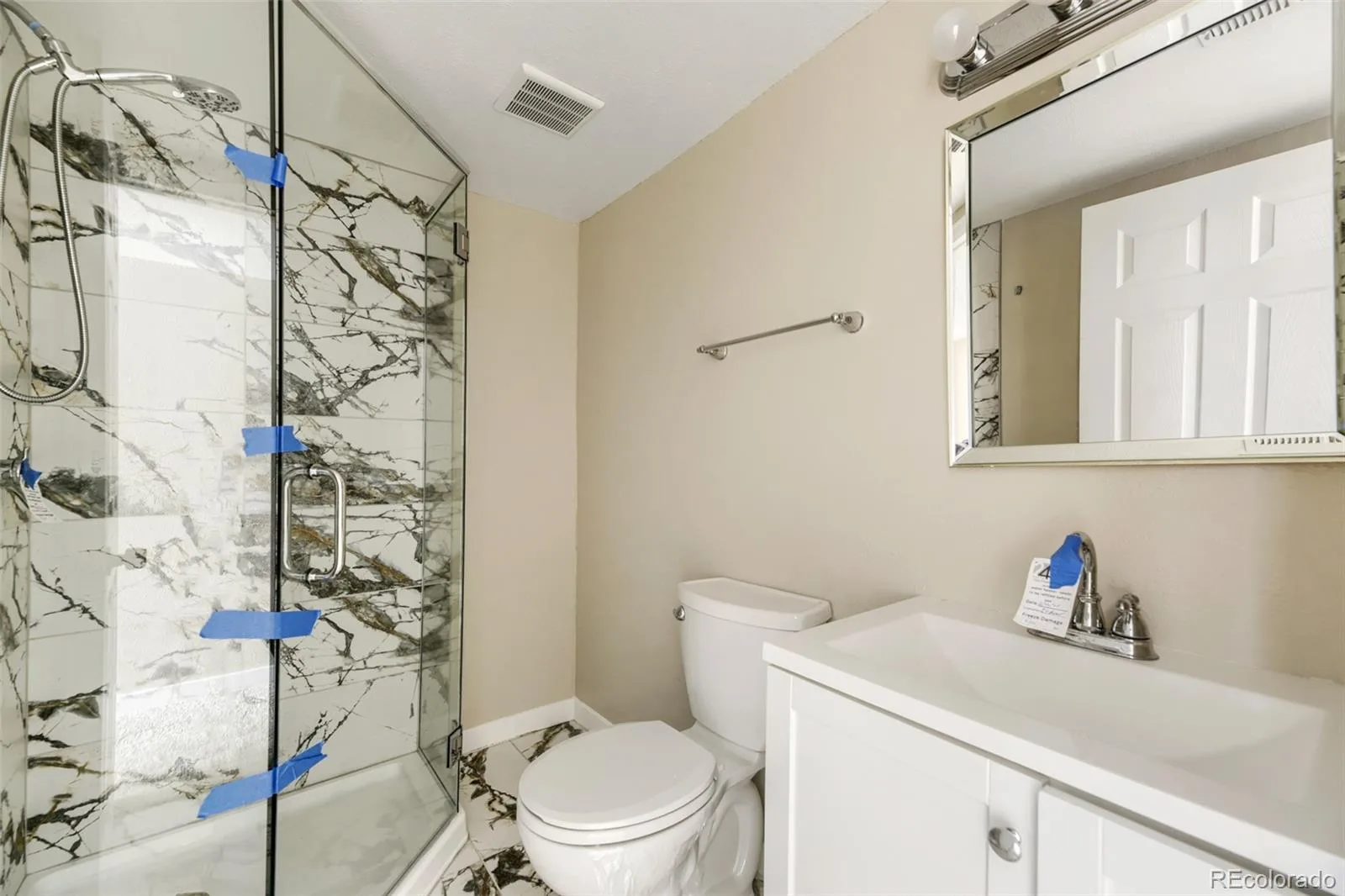 2405 S Worchester Court #B Aurora CO 80014 | MLS #REC7149891 07092026222935 1600 18