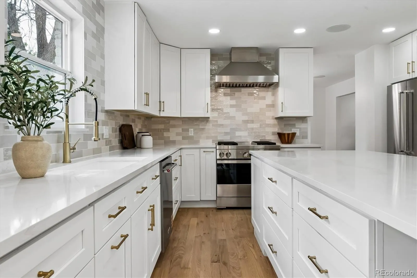 04032026224740 1600 11