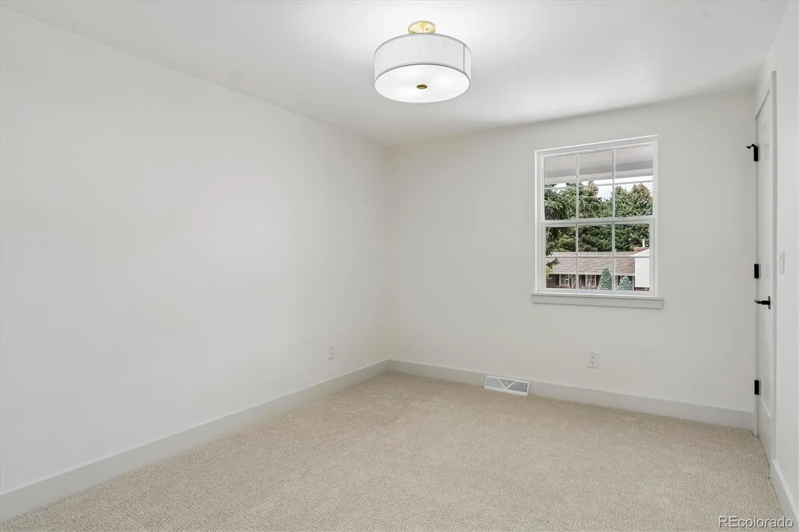 04032026224740 1600 26