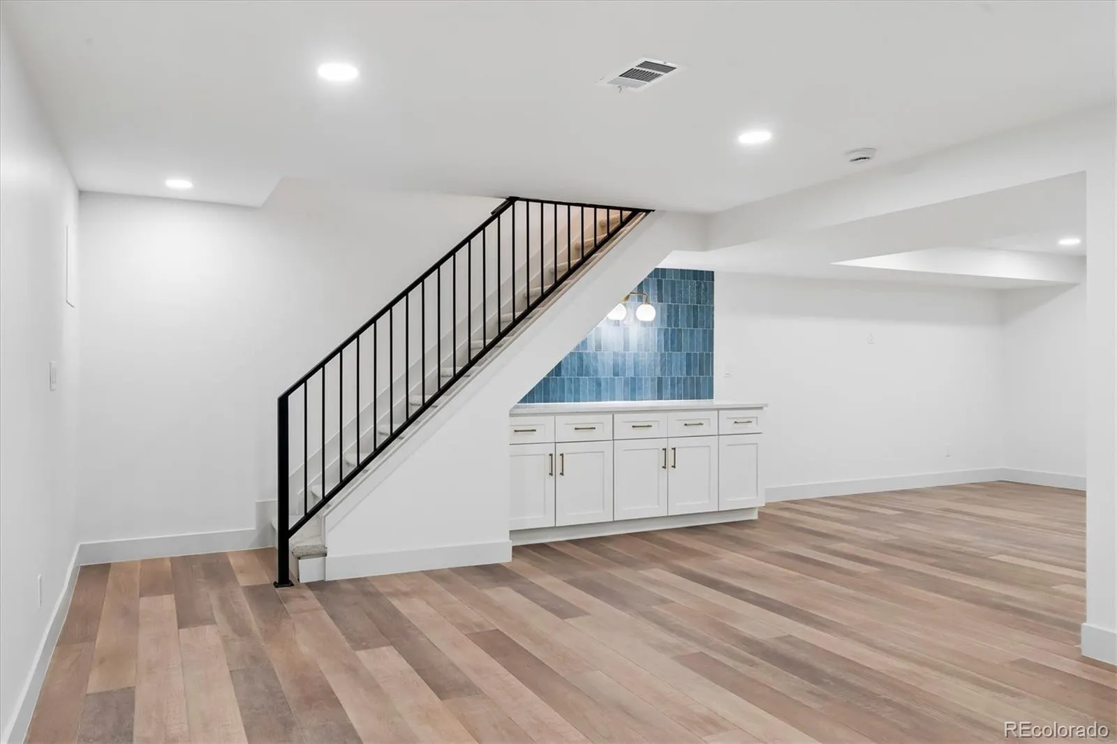 04032026224740 1600 28