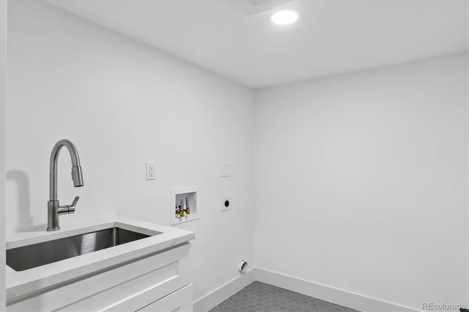 04032026224740 1600 32