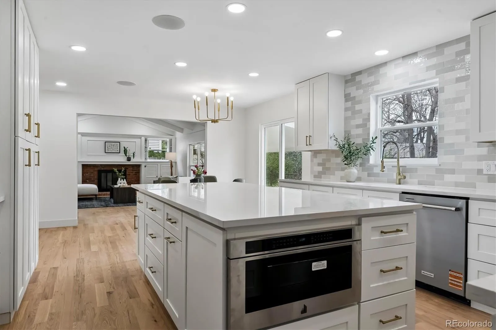 04032026224740 1600 9