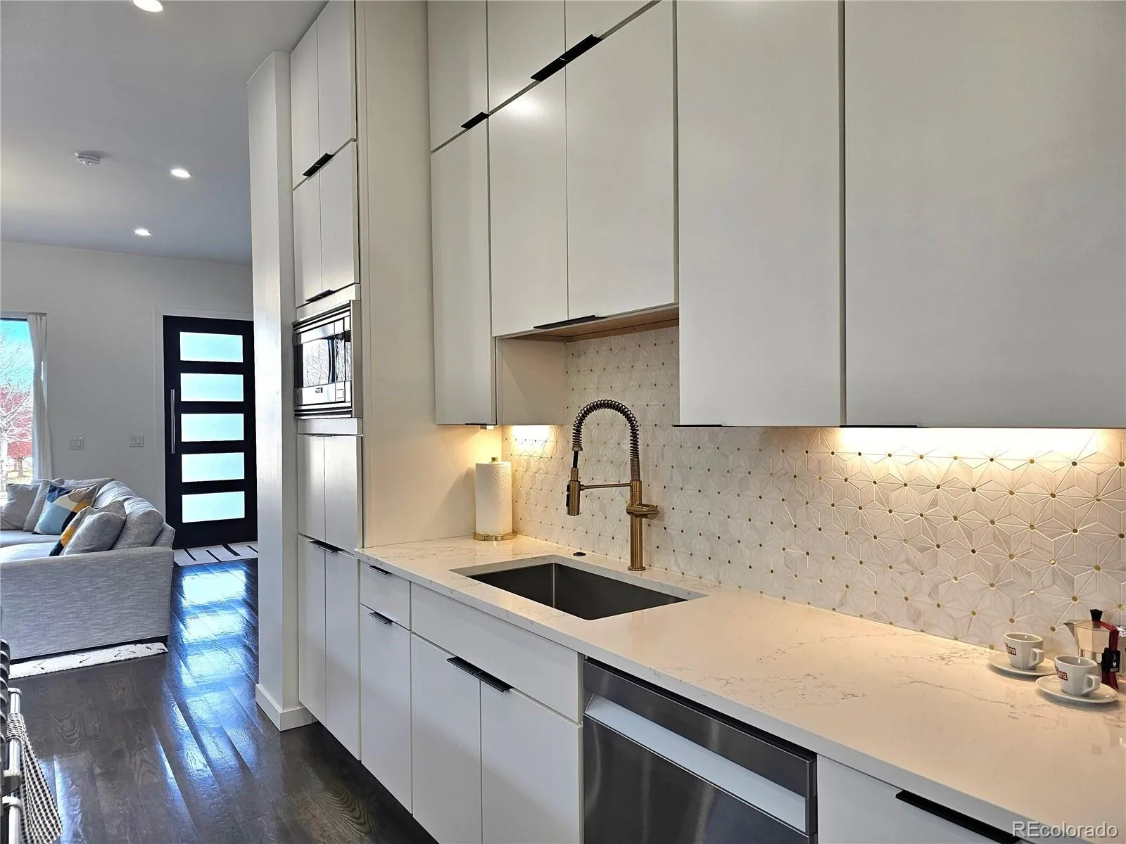 04012026063549 1600 9