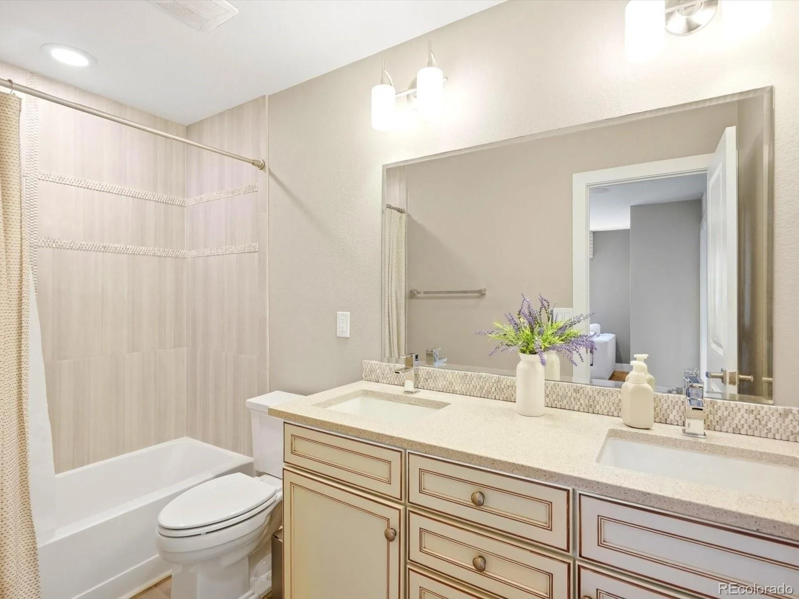 1509 S Dayton Street Denver CO 80247 | MLS #REC7153526 09212026191822 1600 32