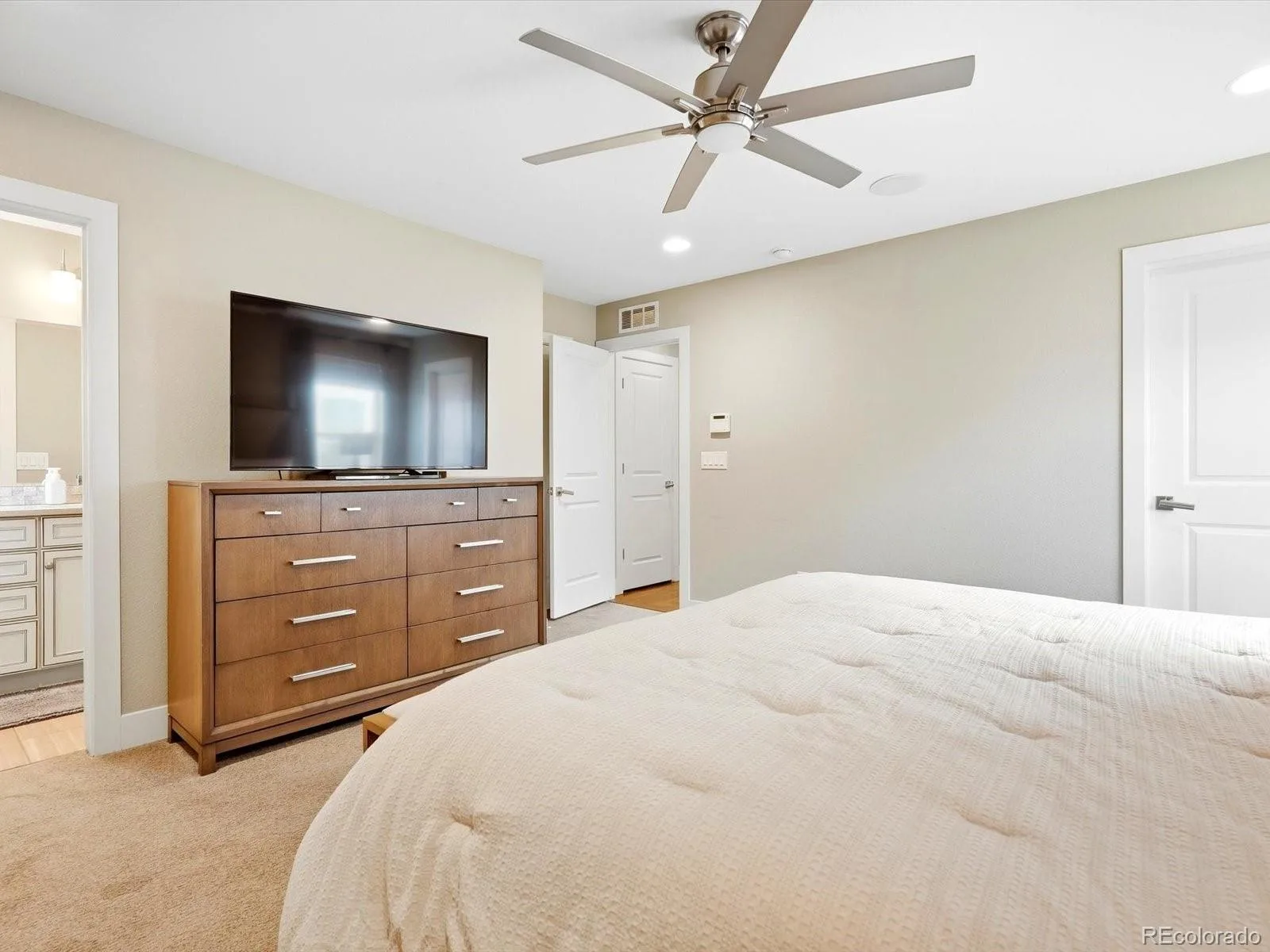 1509 S Dayton Street Denver CO 80247 | MLS #REC7153526 09212026191822 1600 40