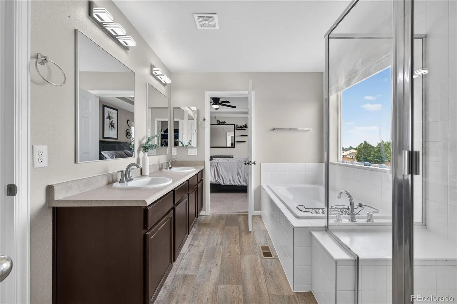 15803 E Warner Drive Denver CO 80239 | MLS #REC7157504 08212026160728 1600 18