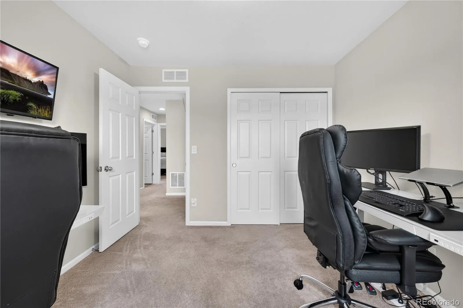 15803 E Warner Drive Denver CO 80239 | MLS #REC7157504 08212026160728 1600 24