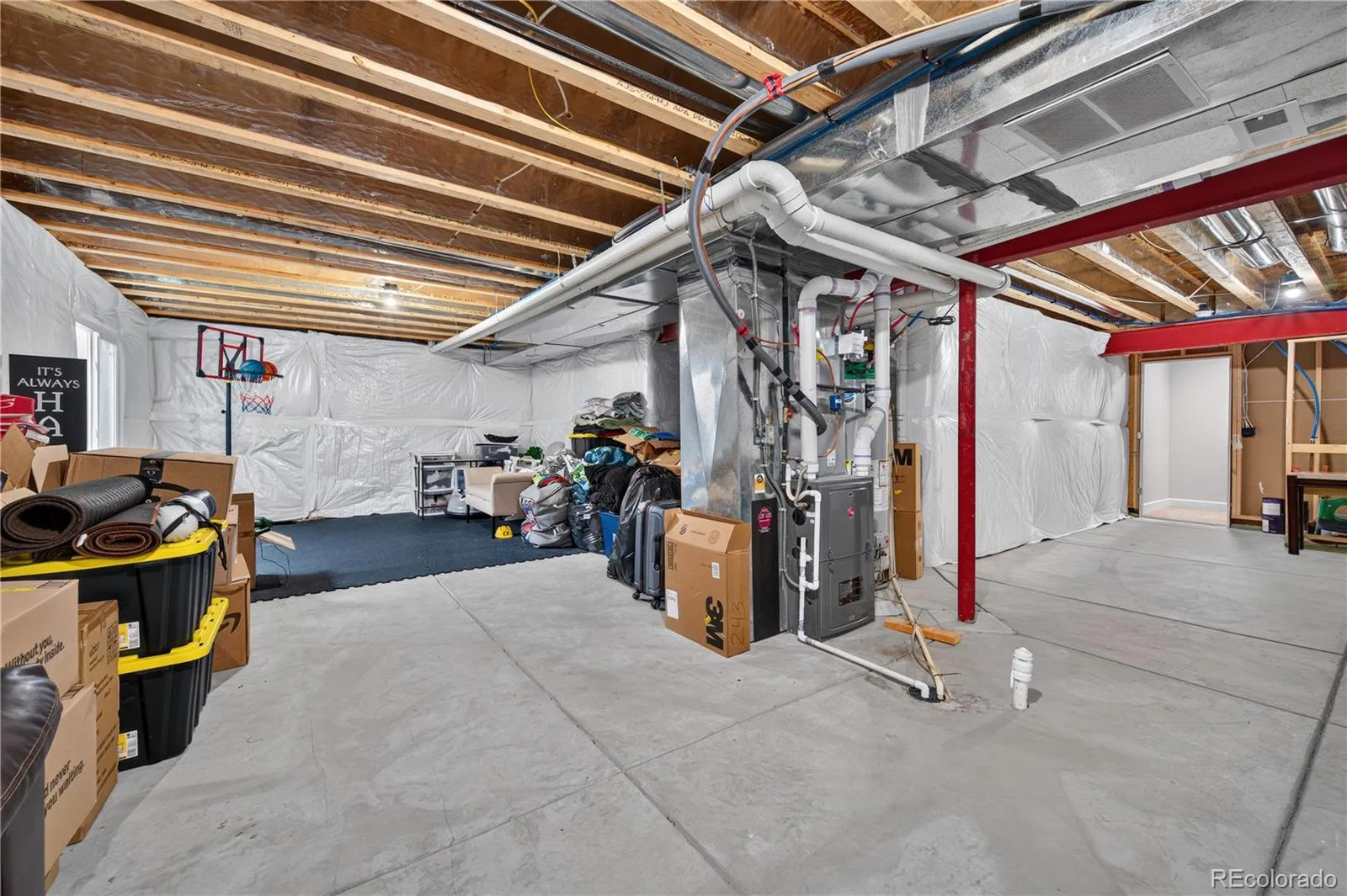 15803 E Warner Drive Denver CO 80239 | MLS #REC7157504 08212026160728 1600 26