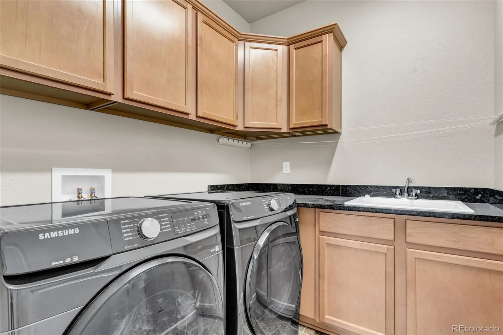 25748 E Calhoun Place Aurora CO 80016 MLS #REC7158545 05092026020641 1600 20