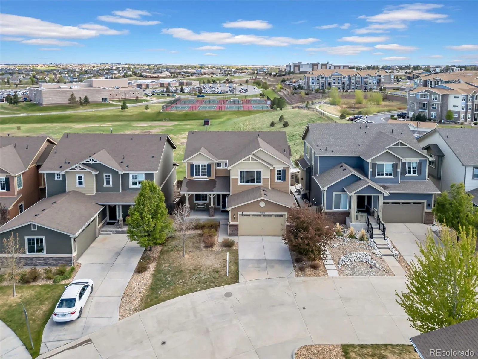 25748 E Calhoun Place Aurora CO 80016 MLS #REC7158545 05092026020641 1600 24