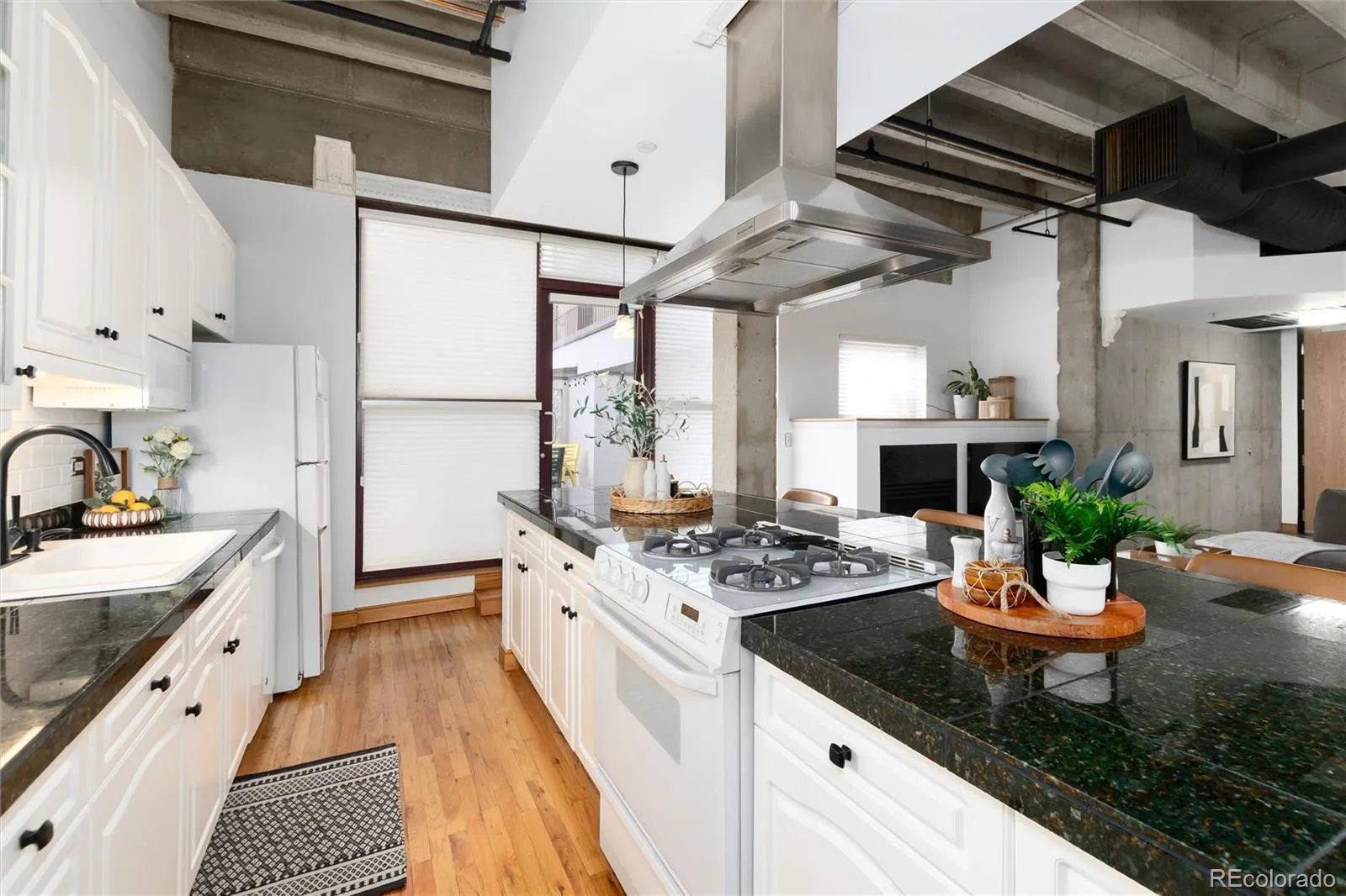 04212026193457 1600 18