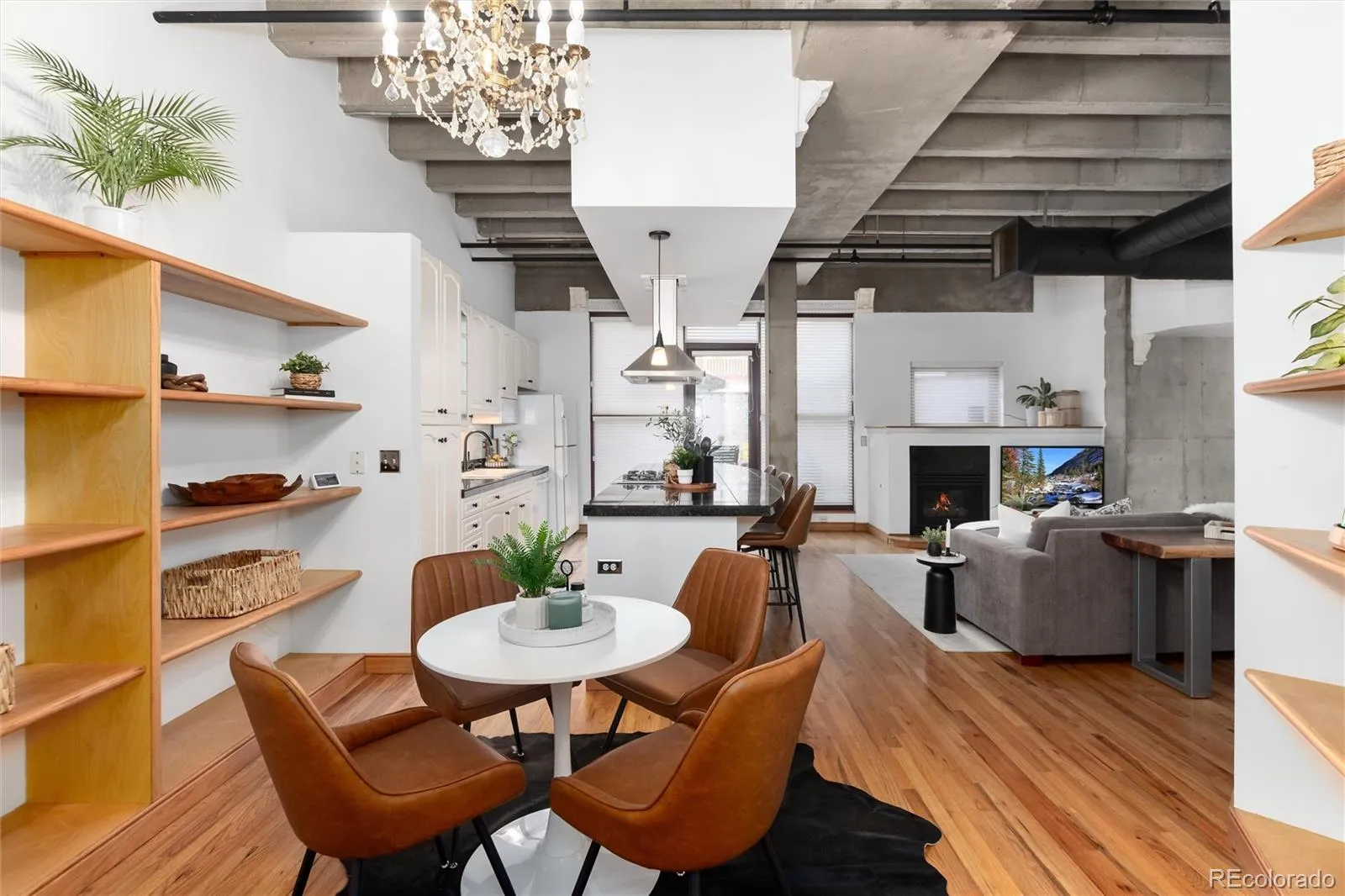 04212026193457 1600 19