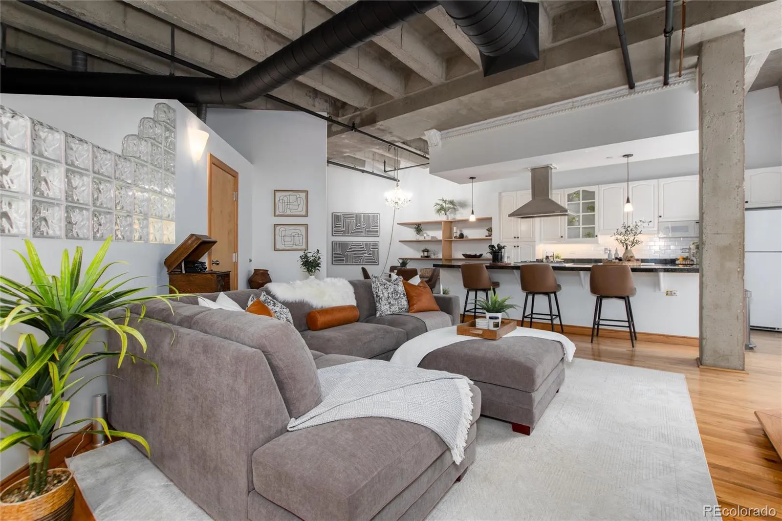 04212026193457 1600 2