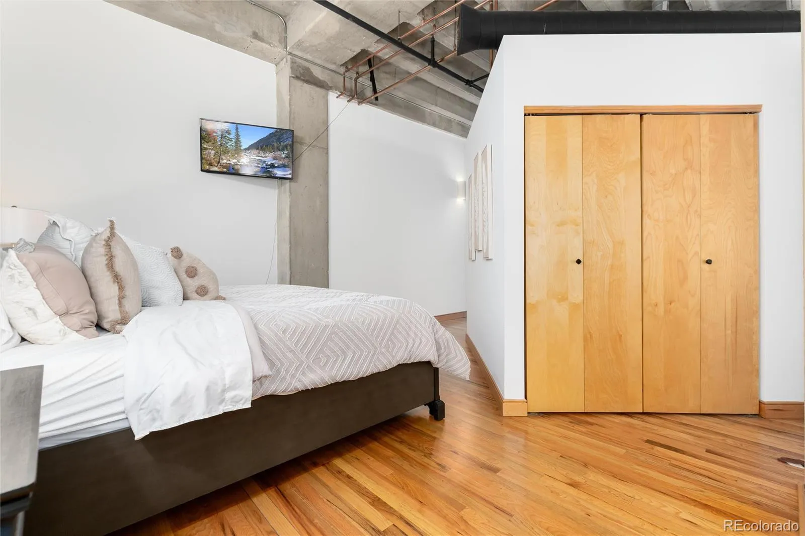 04212026193457 1600 25