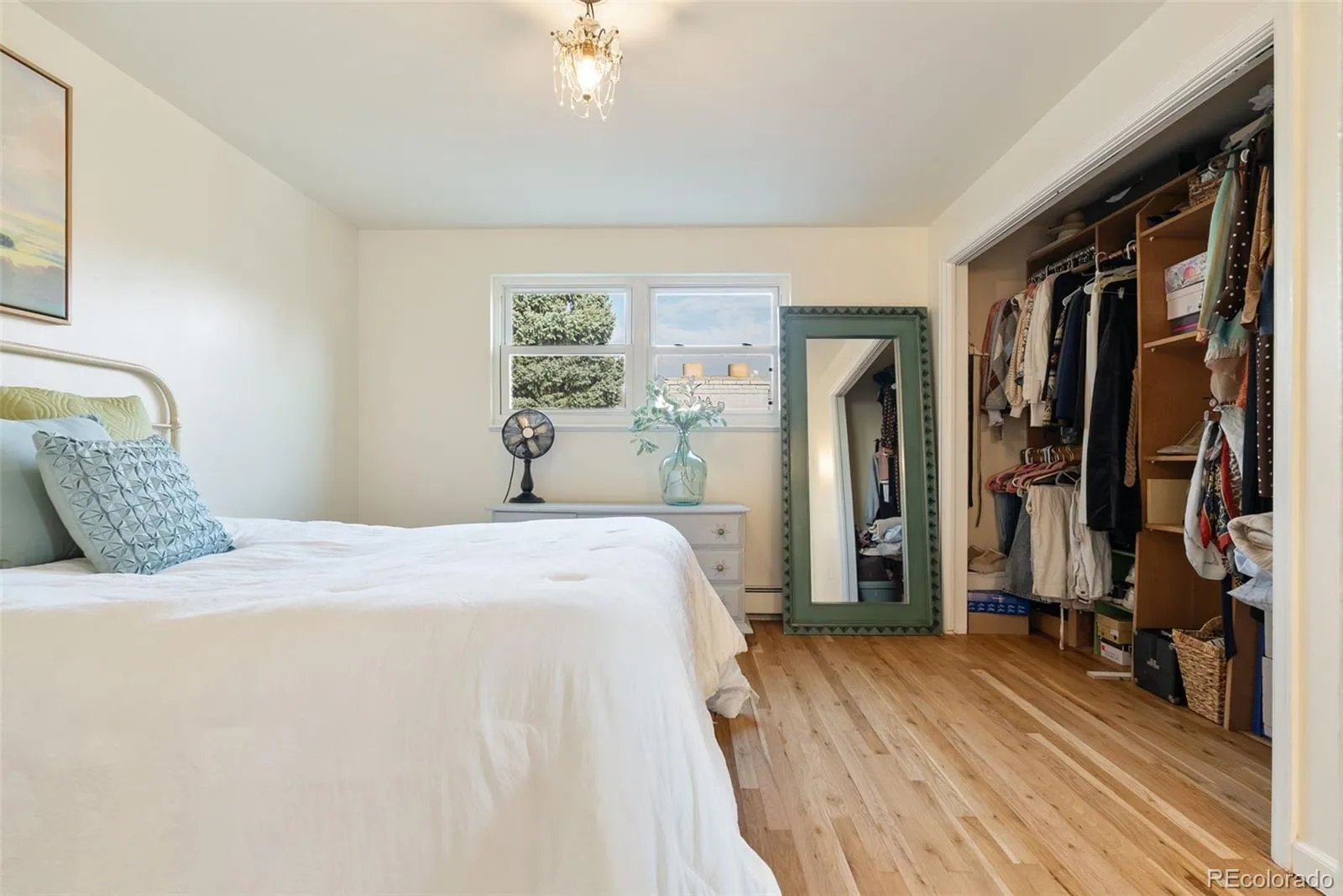 04082026195603 1600 19